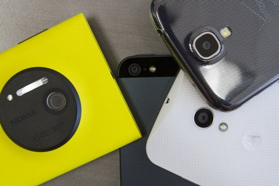 iPhone 5,Galaxy S4,Lumia 1020,MOTO X手机摄像头PK1