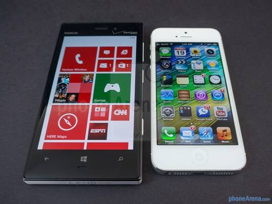 诺基亚Lumia 928对比iPhone 511