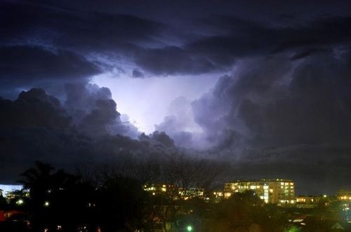 雷雨天抓拍闪电的拍摄技巧5