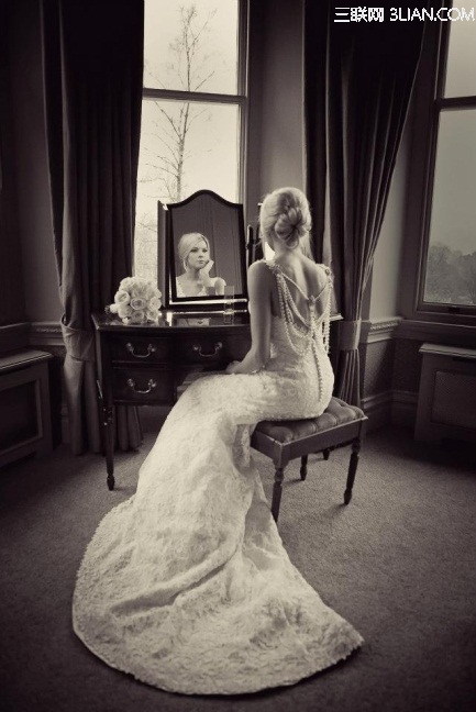 巧用镜子拍出优雅婚纱照2