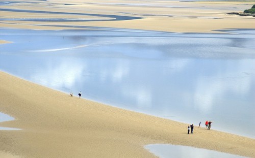 教你如何拍摄海边沙滩的风景照？7