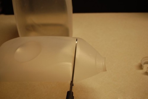 用牛奶瓶DIY 给机顶闪配最便宜的柔光罩5