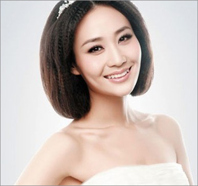 韩式短发新娘发型 打造清纯美人3