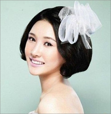韩式短发新娘发型 打造清纯美人2