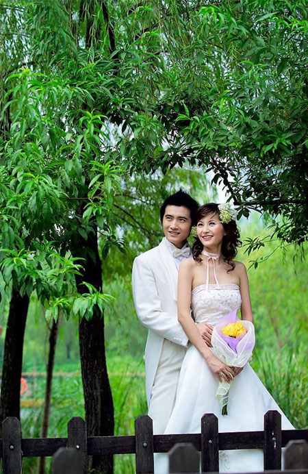 Photoshop打造甜美的青黄色树林婚片2