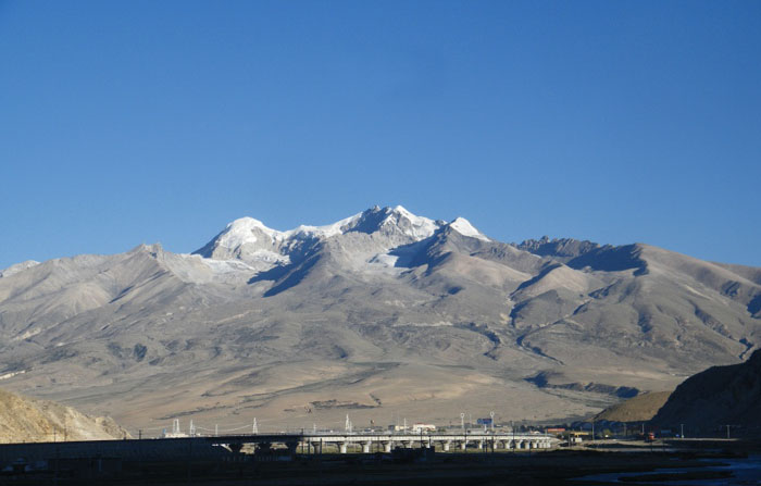 PS合成漂亮的明月照耀雪山场景2