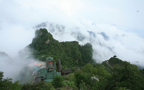 PS设计中华文化太极武当山宣传三折页设计制作教程5