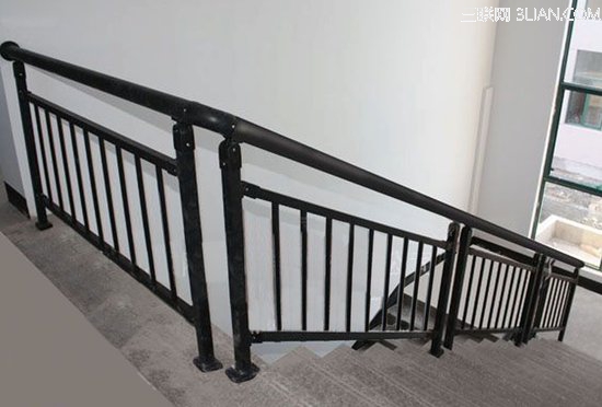 标准楼梯扶手高度是多少?2