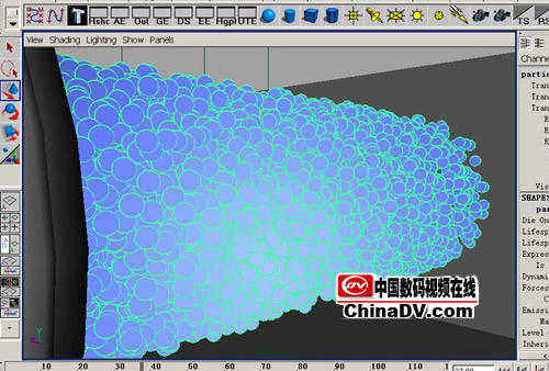 用maya的粒子作水流8