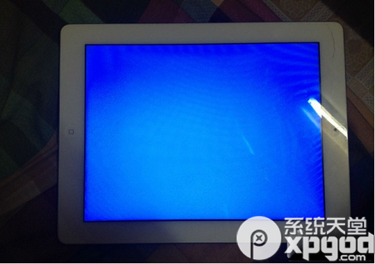 ipad air2升级ios8.1蓝屏怎么办？1