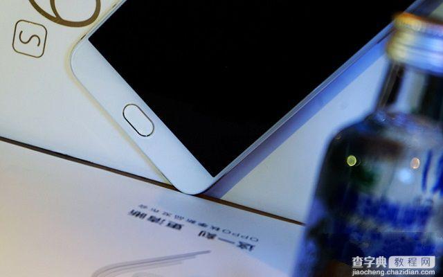 OPPO R9s和R9s Plus有什么区别？OPPO R9s和R9s Plus哪个更值得买？3