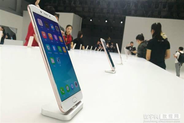 OPPO R9s Plus玫瑰金和金色哪个颜色好看？OPPO R9s Plus玫瑰金图赏19