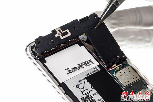 三星Galaxy S7 Edge做工怎么样？ 三星Galaxy S7 Edge拆机图解评测全过程24