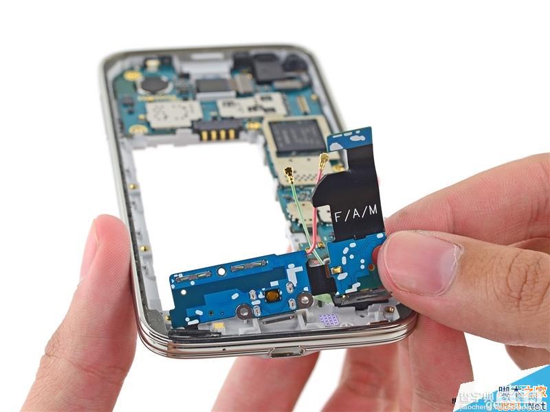 三星 S5 mini手机做工怎么样 三星Galaxy S5 mini拆机图解详细教程21