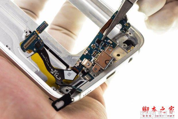 三星Galaxy S7 Edge做工怎么样？ 三星Galaxy S7 Edge拆机图解评测全过程60