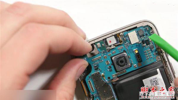 三星Galaxy S7 Edge做工怎么样？ 三星Galaxy S7 Edge拆机图解评测全过程2