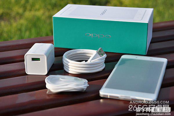 OPPO R7手机现场的开箱图赏 全金属一体颜值高高的6