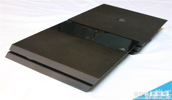 PS4 Pro首发开箱图赏:依旧比Xbox One轻薄12