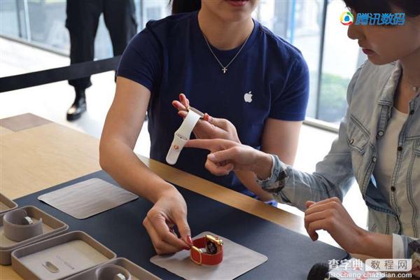 妹子亲自试戴！12万的顶配版Apple Watch就长这样(组图欣赏)17