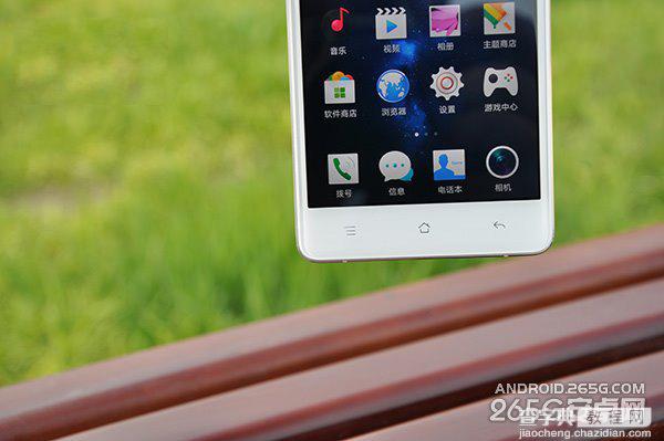 OPPO R7手机现场的开箱图赏 全金属一体颜值高高的18