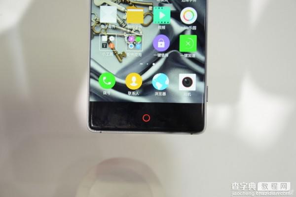 nubia Z9无边框手机发布会现场上手试玩17