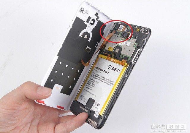 360手机N4后盖怎么打开 360N4手机后盖拆解与更换电池图文教程5