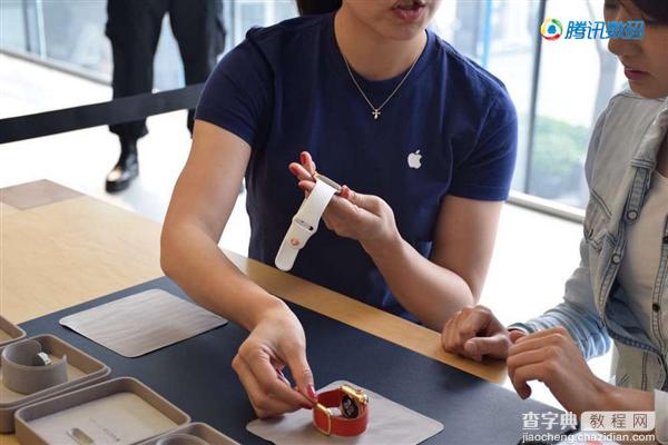 妹子亲自试戴！12万的顶配版Apple Watch就长这样(组图欣赏)16