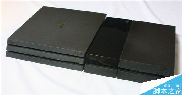 PS4 Pro首发开箱图赏:依旧比Xbox One轻薄11