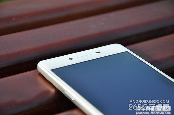 OPPO R7手机现场的开箱图赏 全金属一体颜值高高的9