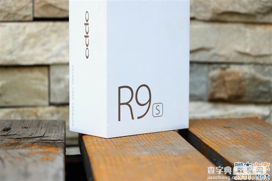 OPPO R9s金色好看吗？OPPO R9s金色版开箱图赏2