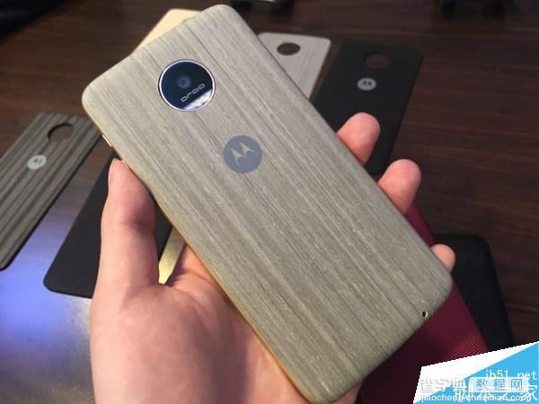 联想Moto Z和Moto Z Force真机上手图赏:全球超薄金属旗舰3