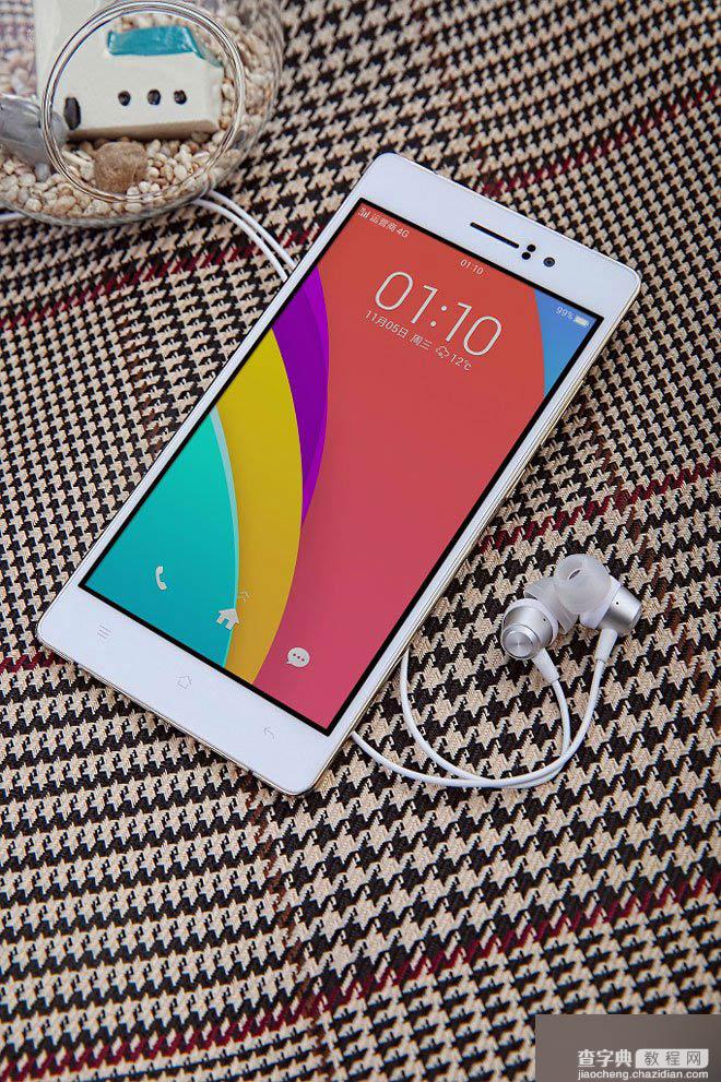 oppo r5 金色版真机官方高清图赏 可打造专属后盖图案10