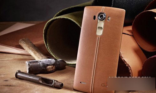 LG G4配置弯曲弧度的显示屏 更容易操作1