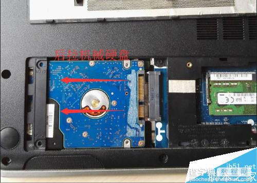 [图解]戴尔灵越15R 5537怎么更换加装固态硬盘?3
