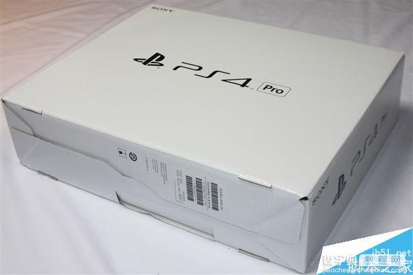 PS4 Pro首发开箱图赏:依旧比Xbox One轻薄3