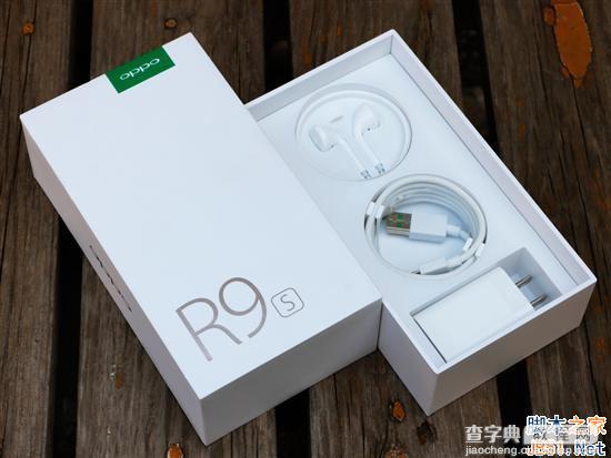 OPPO R9s金色好看吗？OPPO R9s金色版开箱图赏3