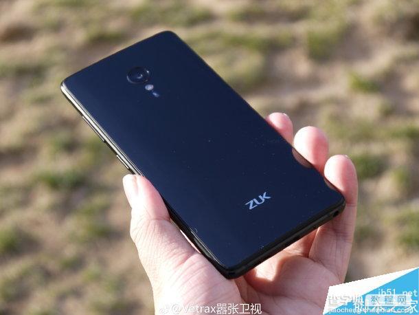 联想ZUK Z2Pro真机上手图赏 双面3D玻璃设计颜值超高3