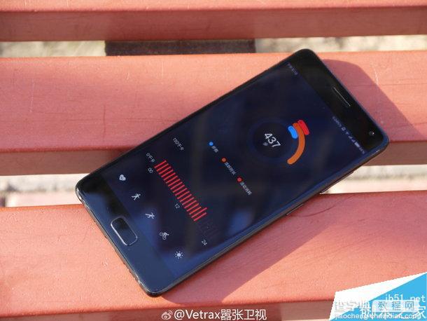 联想ZUK Z2Pro真机上手图赏 双面3D玻璃设计颜值超高2