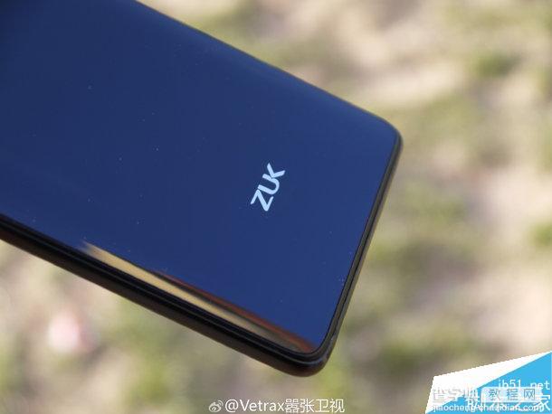 联想ZUK Z2Pro真机上手图赏 双面3D玻璃设计颜值超高5