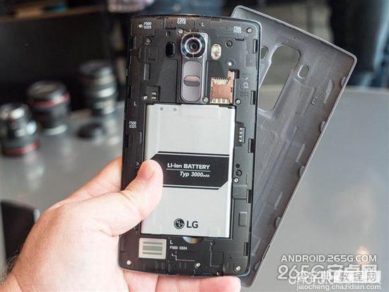 LG G4真机上手图赏 采用皮质后盖屏幕手感都不错7