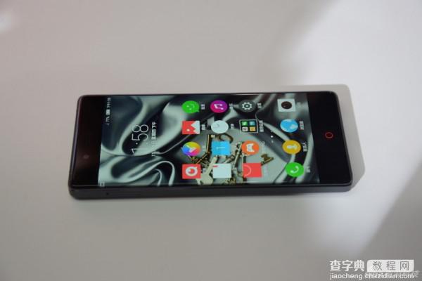 nubia Z9无边框手机发布会现场上手试玩4