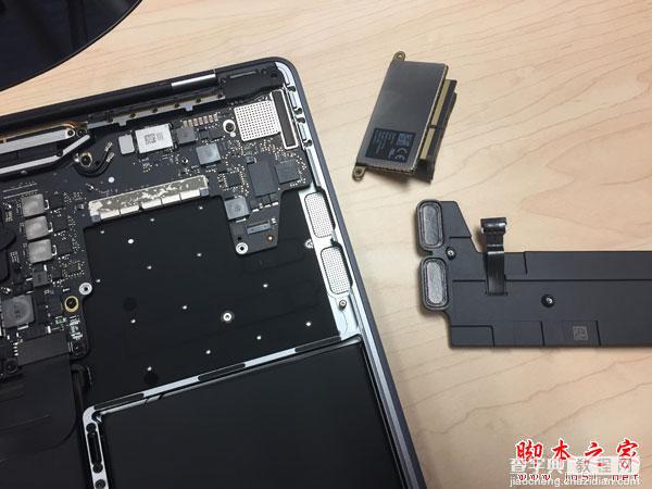 苹果13英寸全新MacBook Pro拆机图文详解教程 SSD可更换6