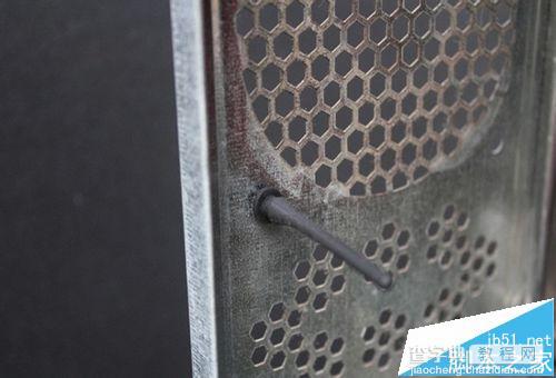电脑机箱怎么安装风扇减震胶钉保护主板cup?6