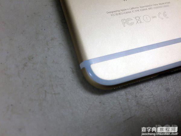 苹果iPhone6/6 Plus再陷染色门事件 背部白条易于牛仔裤染色3