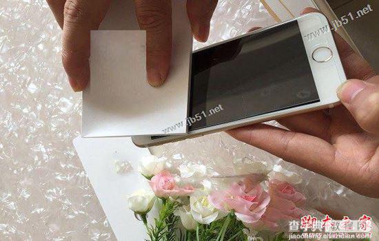 苹果iPhone7怎么贴膜？2.5D屏iPhone7贴膜方法详细图文教程5