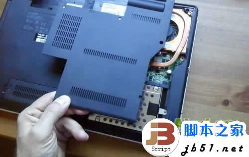 ThinkPad E40 笔记本详细拆机方法(图文教程)3