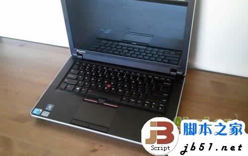 ThinkPad E40 笔记本详细拆机方法(图文教程)1