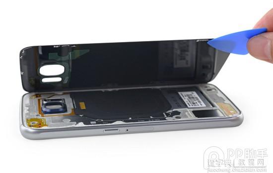 三星Galaxy S6拆解：可维修性比S6 Edge高10