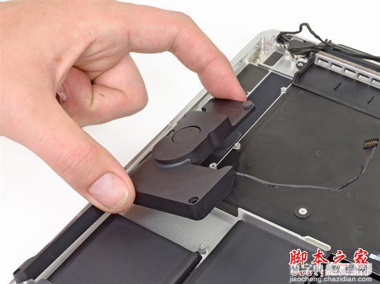 苹果新发布本本MacBook Pro Retina版本拆机详细过程（大量组图）38