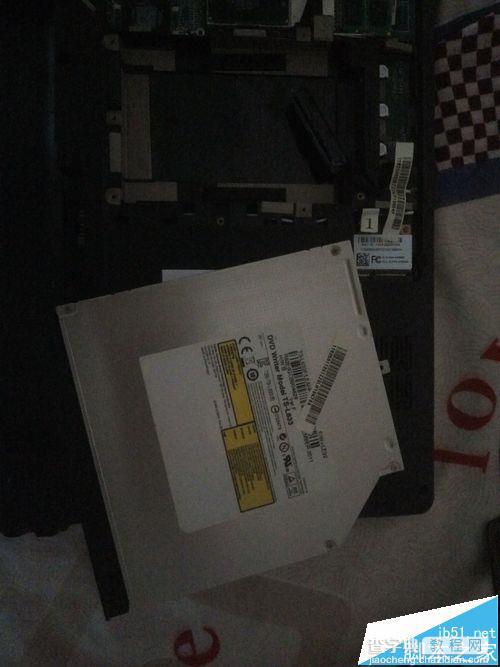 联想Z370笔记本怎么拆机清灰和加硬盘?5